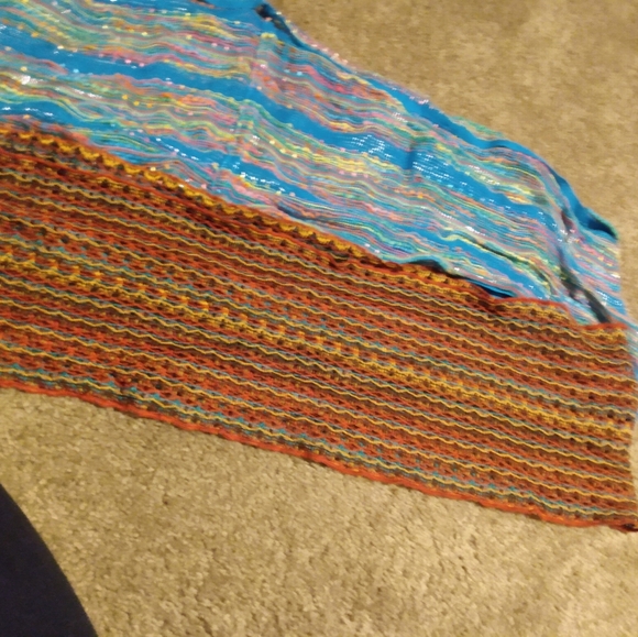 Scarfs - Picture 3 of 5